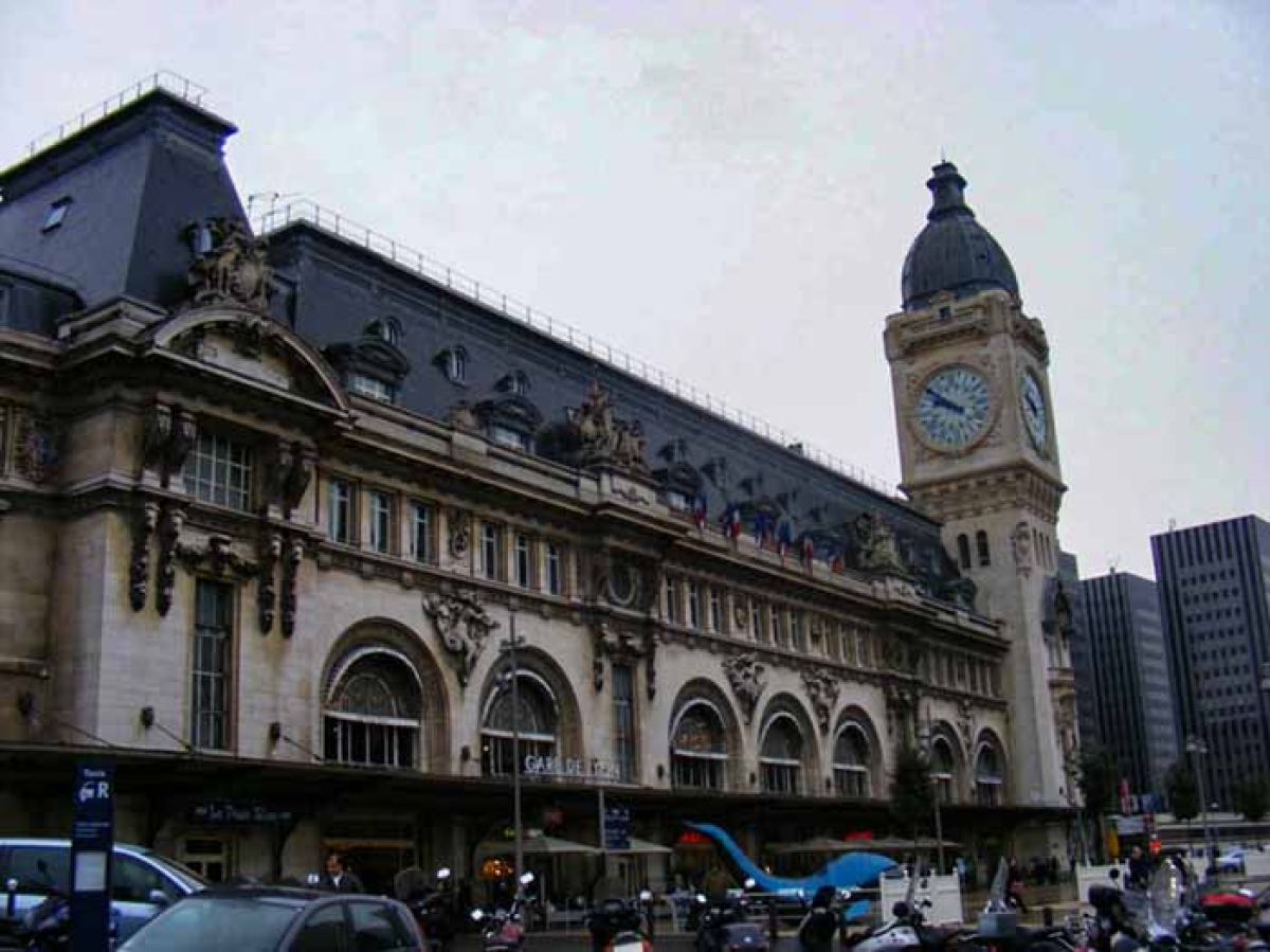 Esta é a terceira estação mais movimentada da França e um das mais movimentadas da Europa - Foto: Existe Um Lugar no Mundo