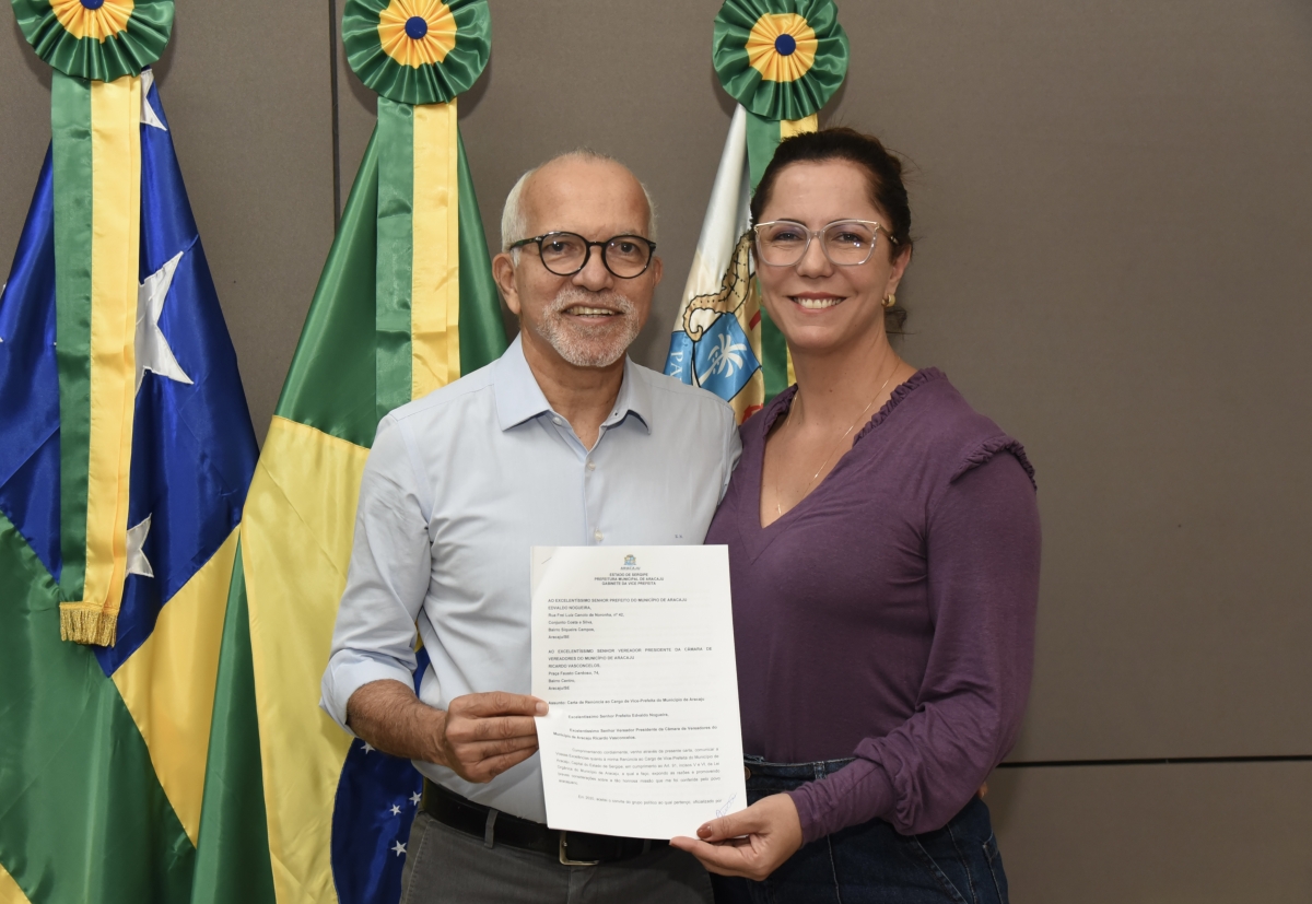 Prefeito Edvaldo recebe carta-renúncia da vice-prefeita Katarina Feitoza - Foto: Ana Lícia Menezes | Prefeitura de Aracaju