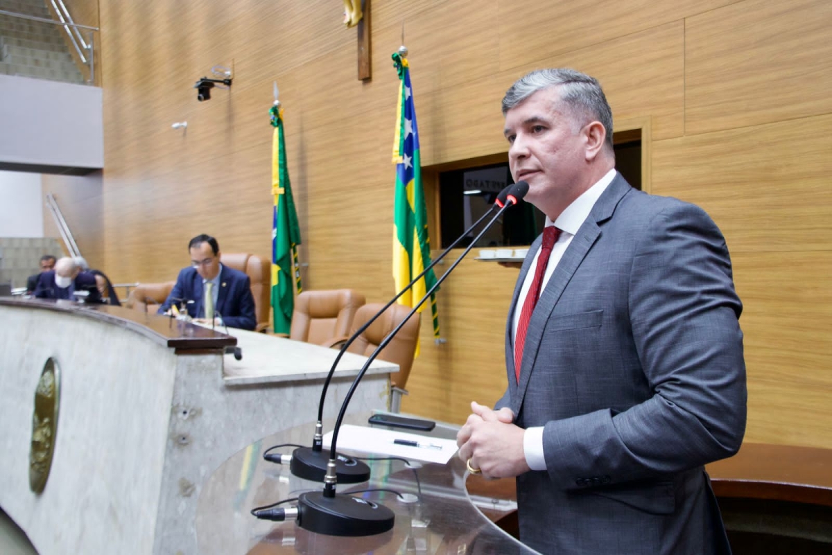 Líder do Governo defende estudo para implementação do Piso da Enfermagem em Sergipe - Foto: Assessoria Cristiano Cavalcante Líder do Governo defende estudo para implementação do Piso da Enfermagem em Sergipe - Foto: Assessoria Cristiano Cavalcante