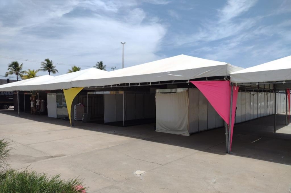 Orla da Atalaia recebe expositores de várias partes do país em feira multicultural - Foto: Organização do Evento 