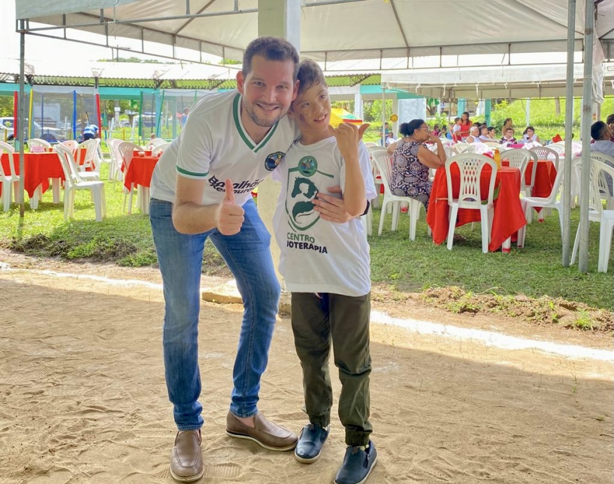 Neto Batalha destaca atividades de equoterapia para tratamento de pessoas com síndrome de down - Foto: Assessoria Neto Batalha