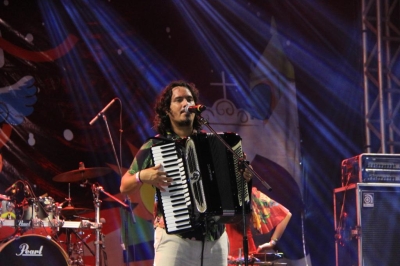 O músico Lucas Campelo lança seu primeiro álbum intitulado "Poeira da Vida", no Café da Gente - Foto: Assessoria