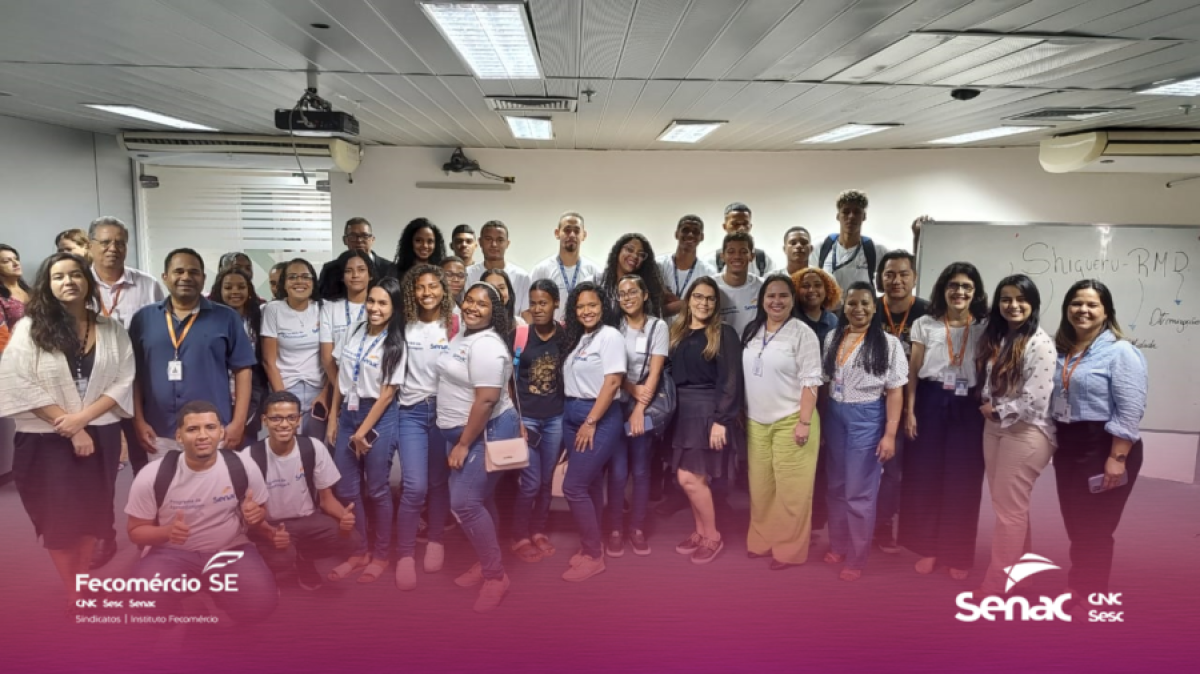 Jovens aprendizes do Senac apresentam aplicativo que visa auxiliar o fluxo de distribuição de documentos no TJSE - Imagem: Senac/SE