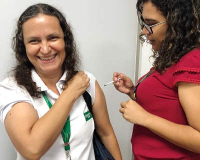 Unimed Sergipe vacina médicos cooperados e colaboradores contra Influenza e Covid-19 - Foto: Ascom Unimed SE