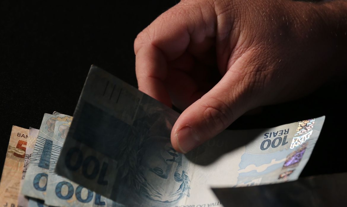 Governo antecipa para maio o pagamento do 13º de beneficiários do INSS - Foto: José Cruz | Agência Brasil
