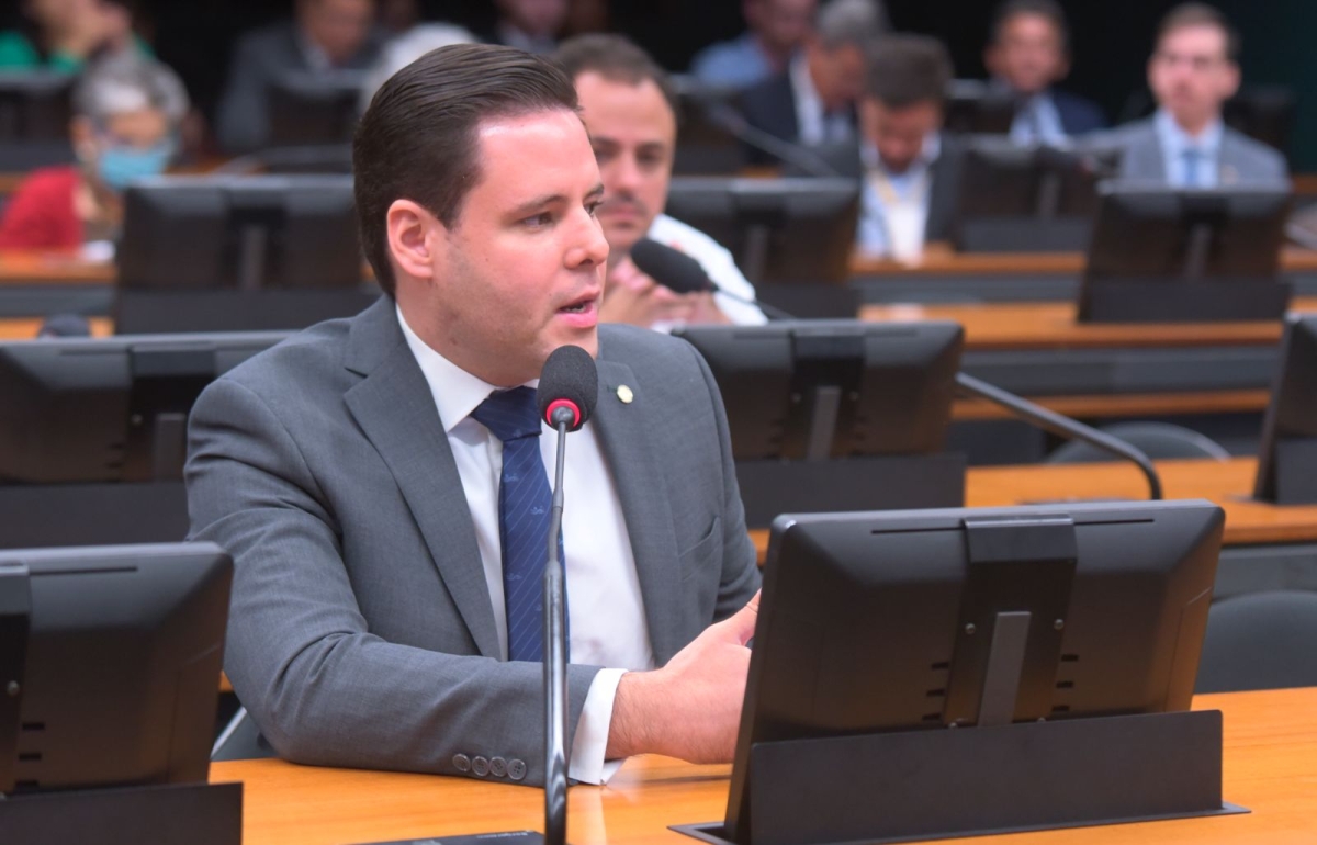 Deputado Rodrigo Valadares pede fim de exigência de visto para 4 países - Foto: Assessoria Rodrigo Valadares