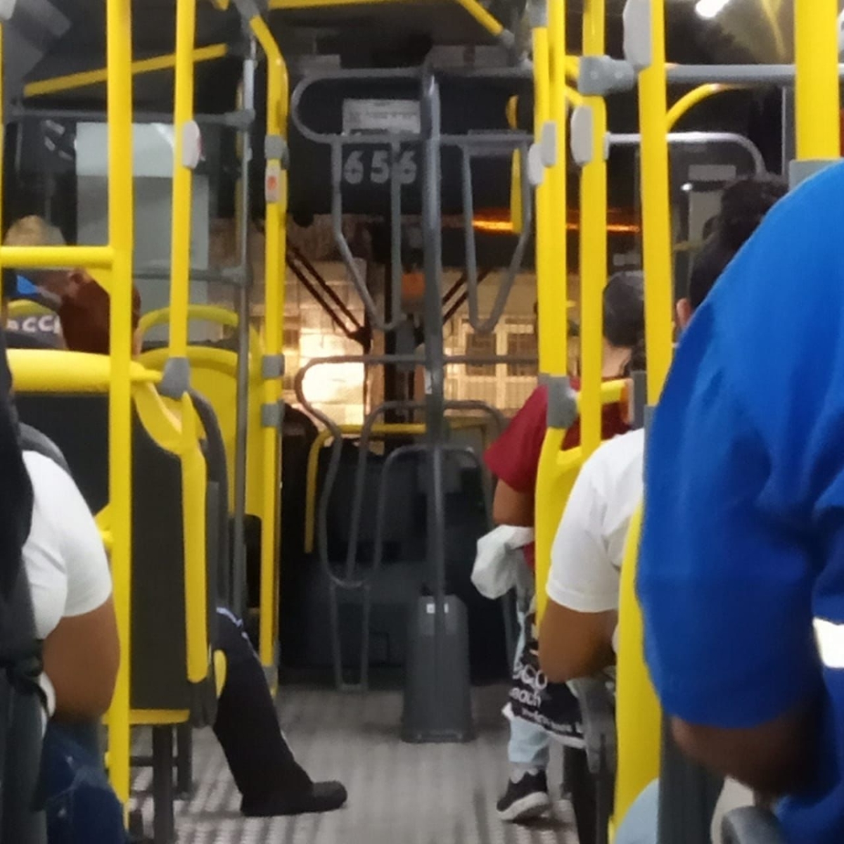 Entre ônibus quebrados e que causam perigo aos passageiros, SMTT prioriza colocação de catraca dupla - Foto: Assessoria Ricardo Marques