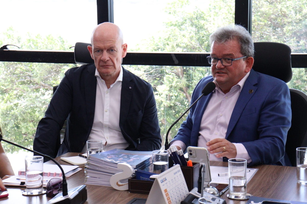 Embaixador Irlandês, Seán Hoy, e presidente do Sistema Fecomércio-Sesc-Senac, Marcos Andrade - Foto: Fecomércio/SE