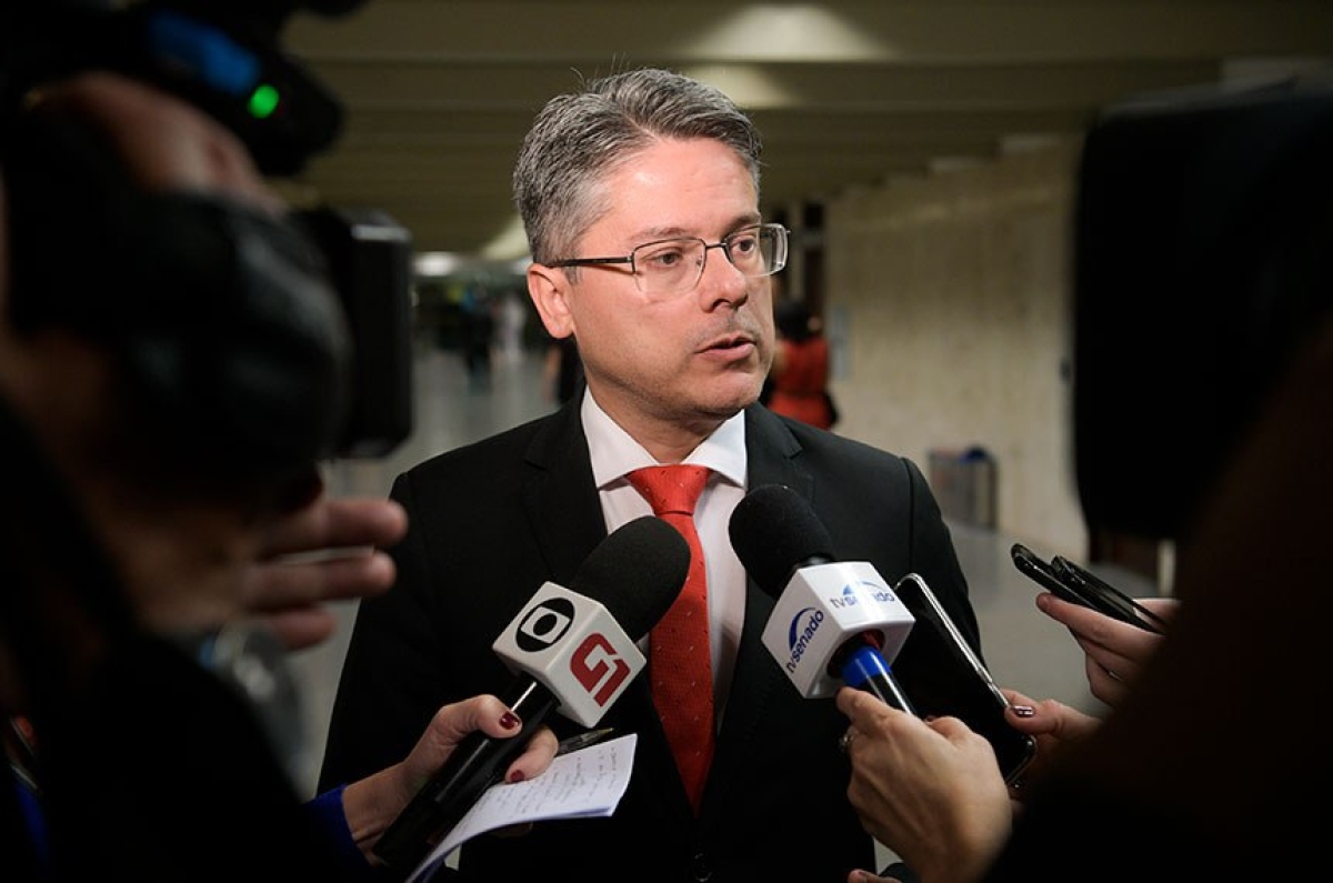 Alessandro destacou que a conclusão das obras pode gerar 450 mil vagas na rede pública de ensino no país - Foto: Pedro França | Agência Senado