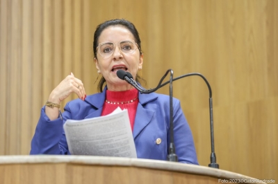 Emília Corrêa, líder da oposição na Câmara de Vereadores - Foto: Gilton Andrade