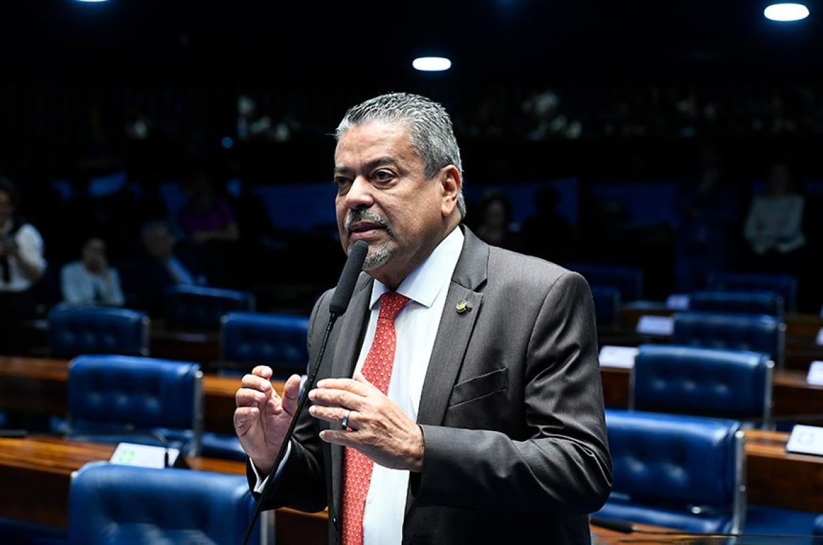 Dr. Hiran lembrou que a ozonioterapia não dispensa o tratamento convencional para doenças - Foto: Marcos Oliveira | Agência Senado