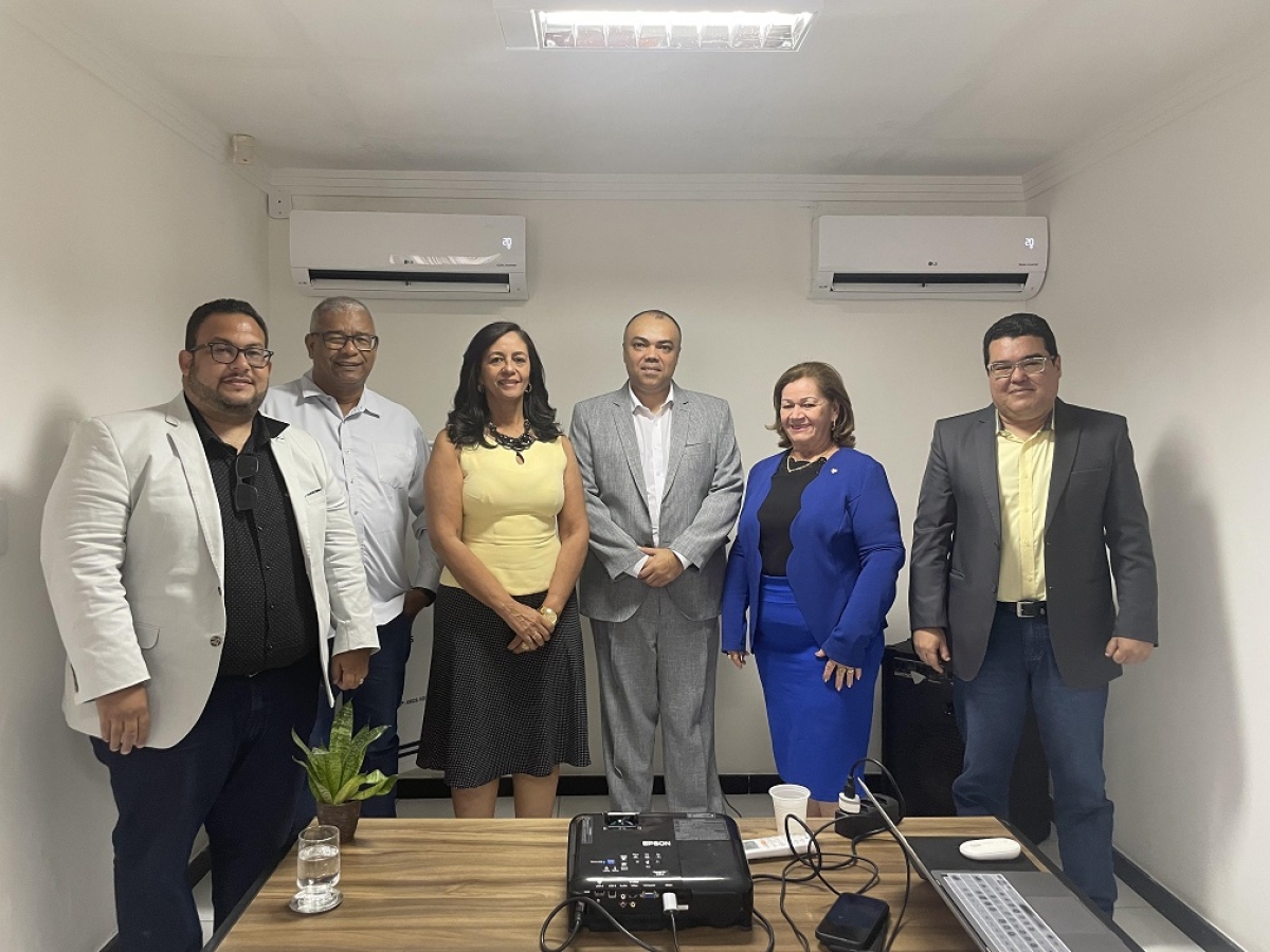 Alvani Bomfim (APEJESE e ASCC), Genivaldo Conceição (ASCONT), Gleide Selma (FENACON), Francinaldo Rodrigues (SESCAP/SE), Salete Barreto (CRCSE) e Ferreira Neto (ASCONT/SE) - Foto: Projor Comunicação Alvani Bomfim (APEJESE e ASCC), Genivaldo Conceição (ASCONT), Gleide Selma (FENACON), Francinaldo Rodrigues (SESCAP/SE), Salete Barreto (CRCSE) e Ferreira Neto (ASCONT/SE) - Foto: Projor Comunicação