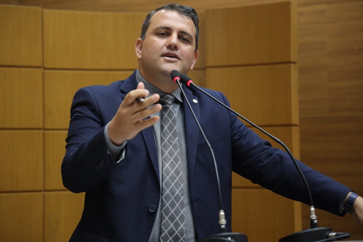 Marcos Oliveira cobra devolução de 14% descontados dos servidores estaduais - Foto: Jadilson Simões | Alese Marcos Oliveira cobra devolução de 14% descontados dos servidores estaduais - Foto: Jadilson Simões | Alese