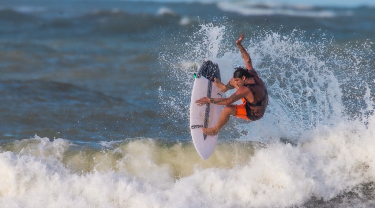 Sergipe sediará campeonatos de wrestling e surf, no final de semana - Foto: César de Oliveira