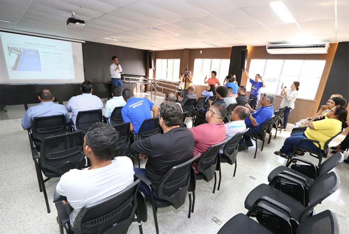 Corredores de ônibus: Prefeitura amplia período de adaptação e modifica regras na Hermes Fontes - Fotos: Sérgio Silva | Prefeitura de Aracaju