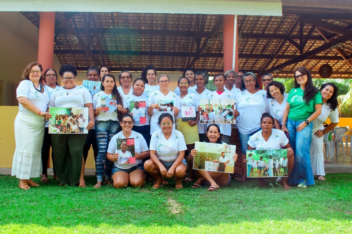Equipe e representantes no  Seminário de Avaliação - Foto: Assessoria Projeto Rede Solidária de Mulheres