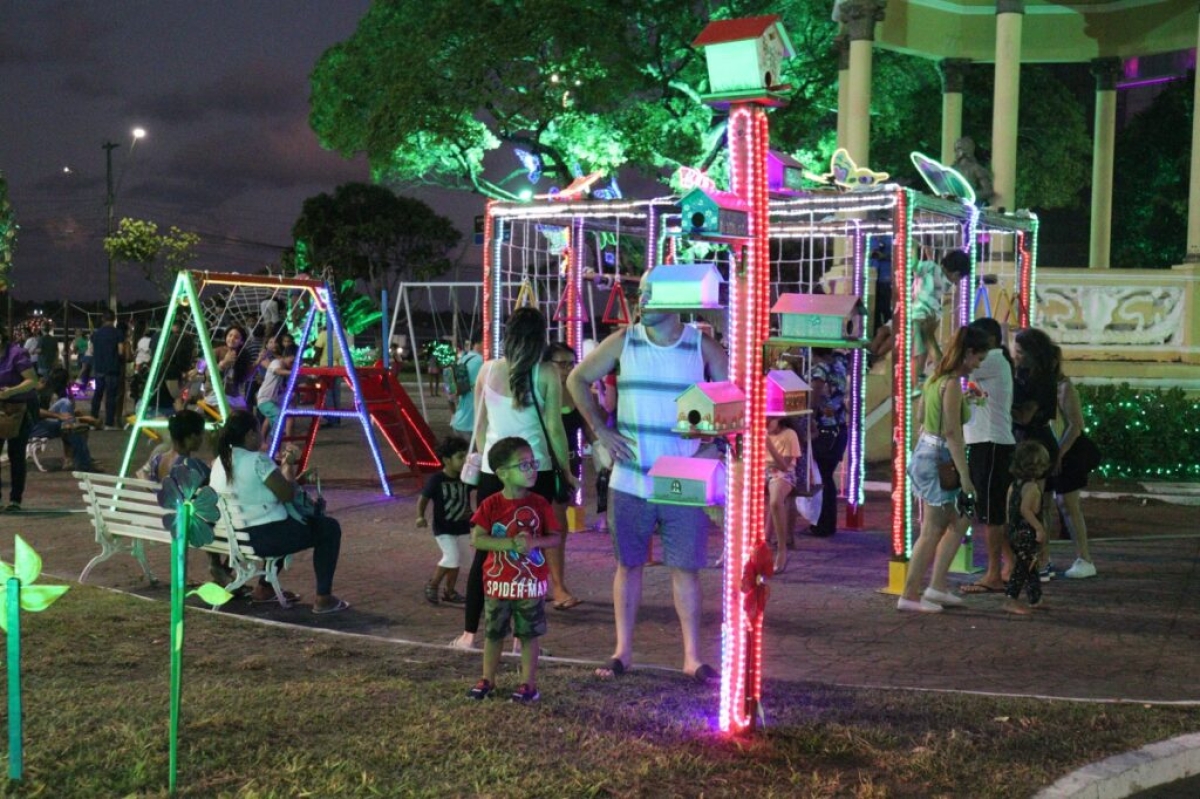 Famílias se divertem na Praça Encantada - Foto: James Santos | Fecomércio Sergipe