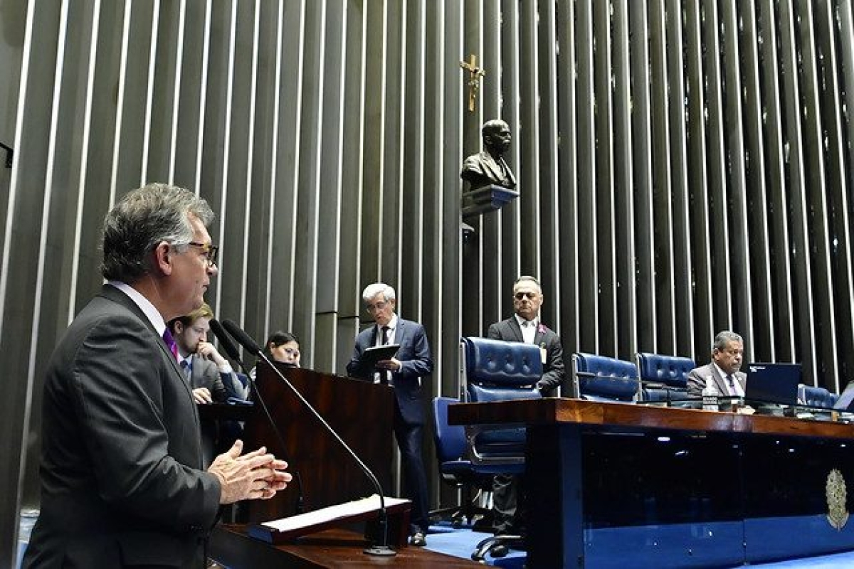 Laércio Oliveira critica em plenário a decisão da companhia aérea Gol de suspender voos para Aracaju - Foto: Site Laércio Oliveira