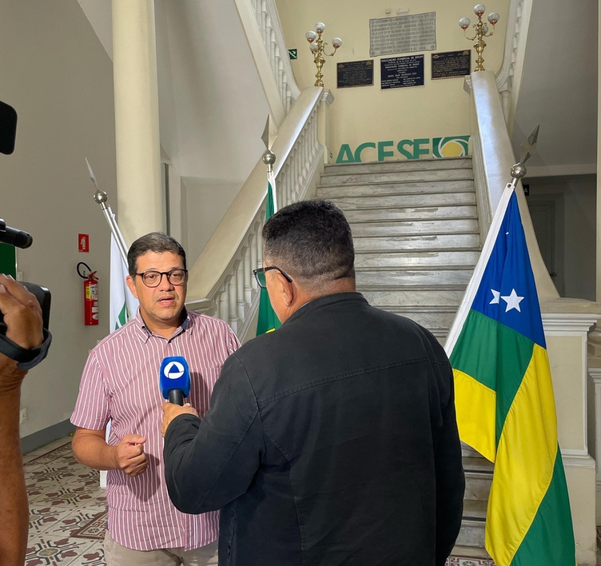 Presidente da Acese enfatiza a importância do Refis para o empresário sergipano inadimplente em entrevista à imprensa: "não é um prêmio, mas é bom para o cara poder voltar ao jogo" - Foto: Bruna Gabriele | Acese