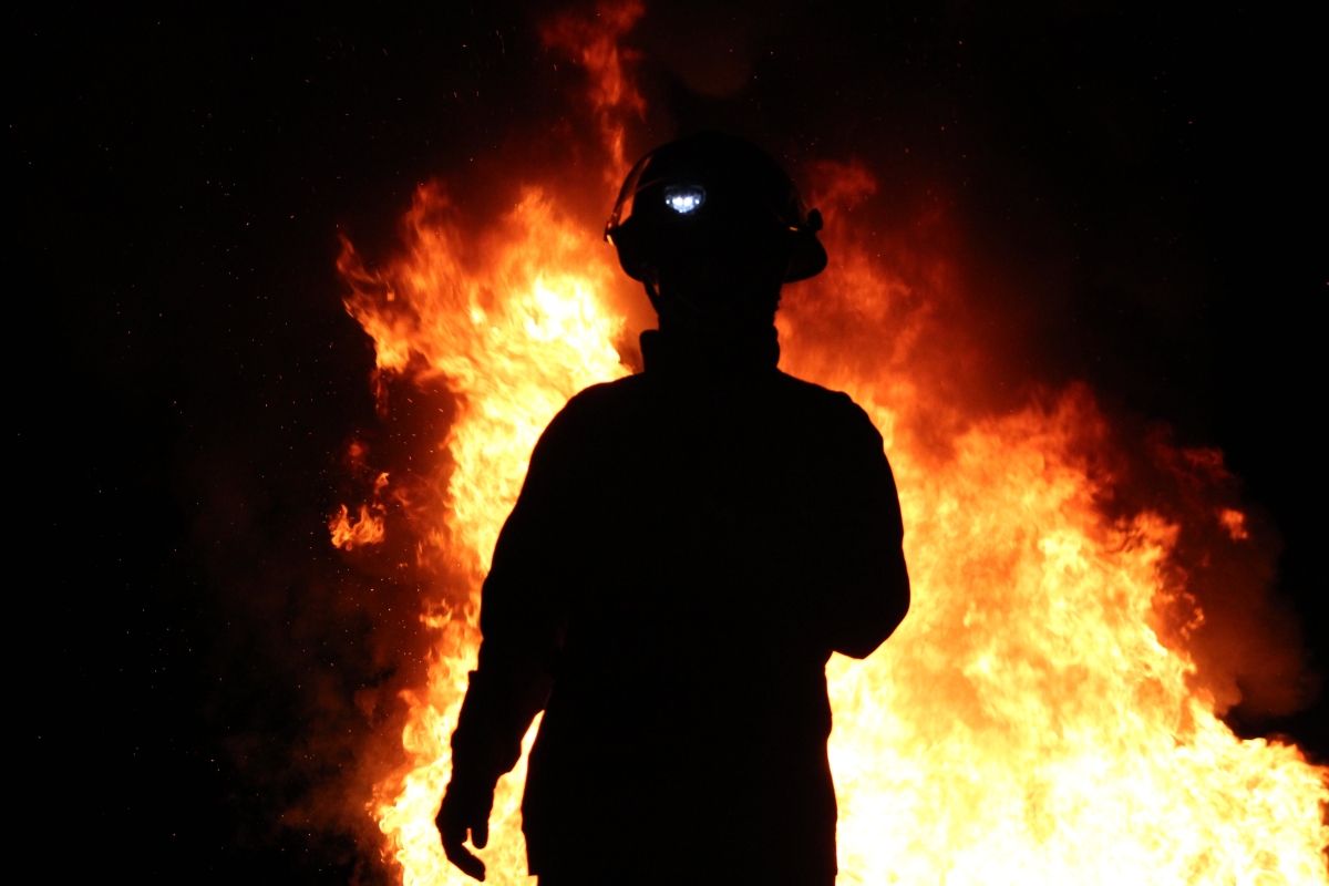 Incêndio em grande fábrica de chocolate liga alerta para empresários - Imagem: Pexels
