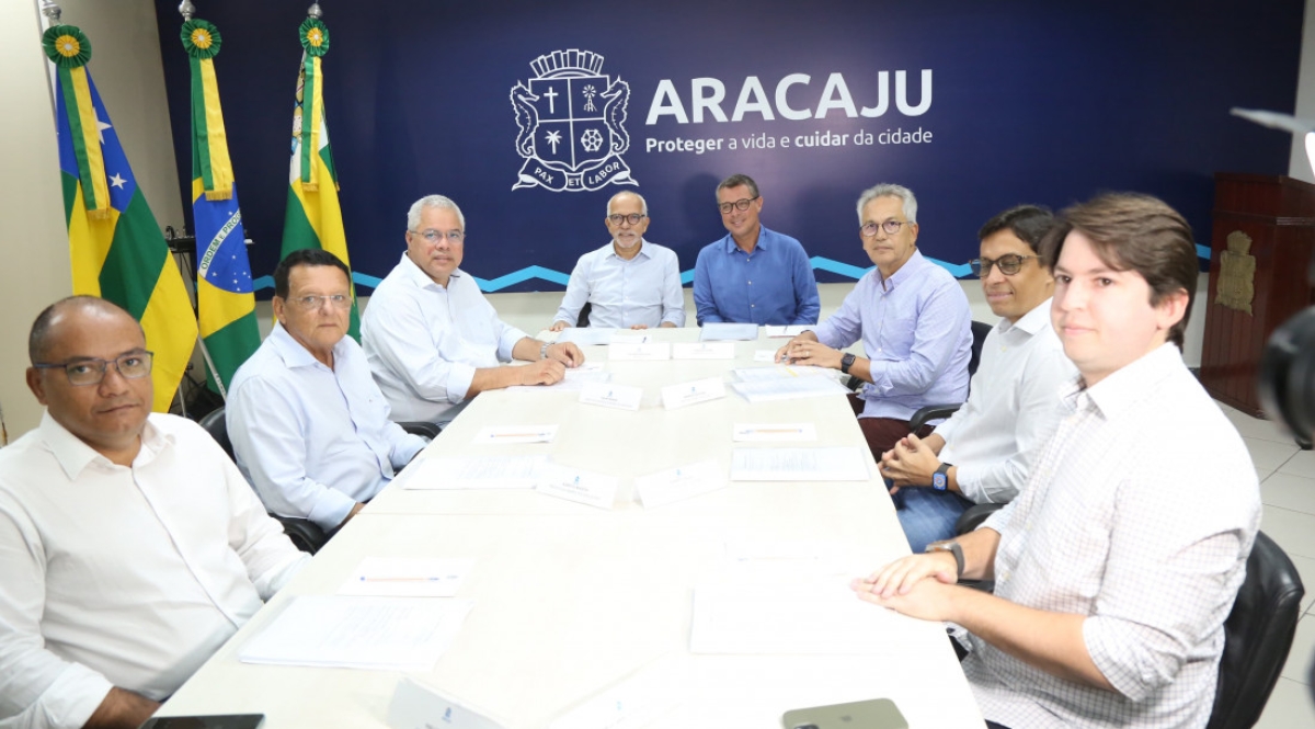 Governador Fábio Mitidieri e prefeitos da região metropolitana de Aracaju formalizam Consórcio Metropolitano do Transporte Coletivo - Foto: André Moreira | Governo de Sergipe