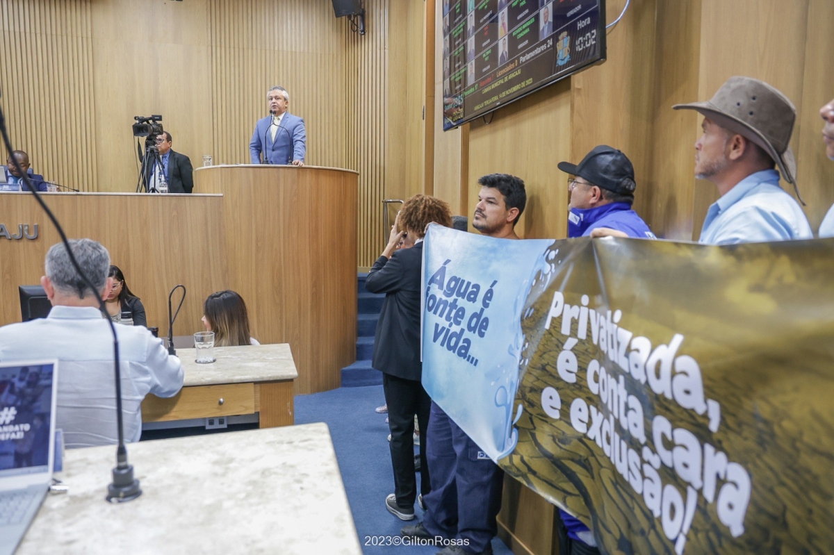 "Edvaldo Nogueira precisa se manifestar sobre a privatização da Deso", cobra Elber Batalha - 
Foto: Gilton Andrade | Câmara Municipal de Aracaju