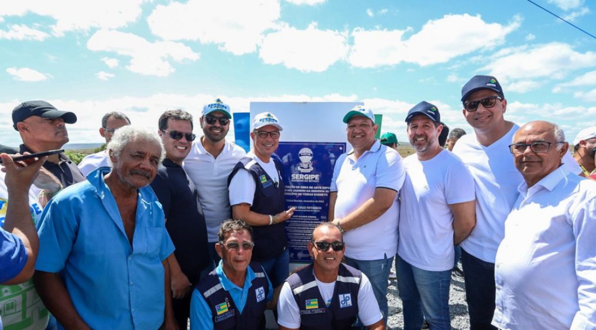 "Nosso governo está empenhado em mudar para melhor a vida do sergipano", diz Fábio ao entregar ponte entre Tobias Barreto e Itabaianinha - Foto: Arthur Soares | Governo de Sergipe