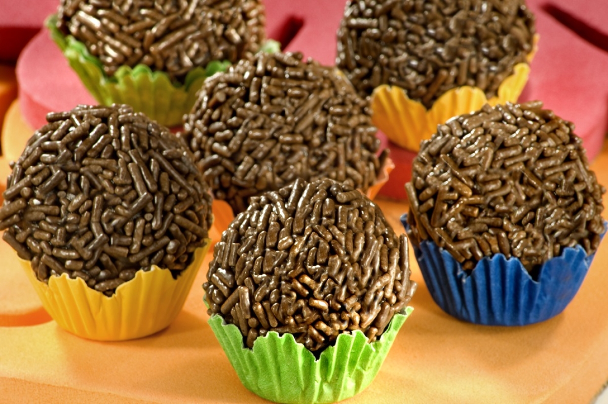 Brigadeiro com Biscoito - Foto: Divulgação | Marca Treloso