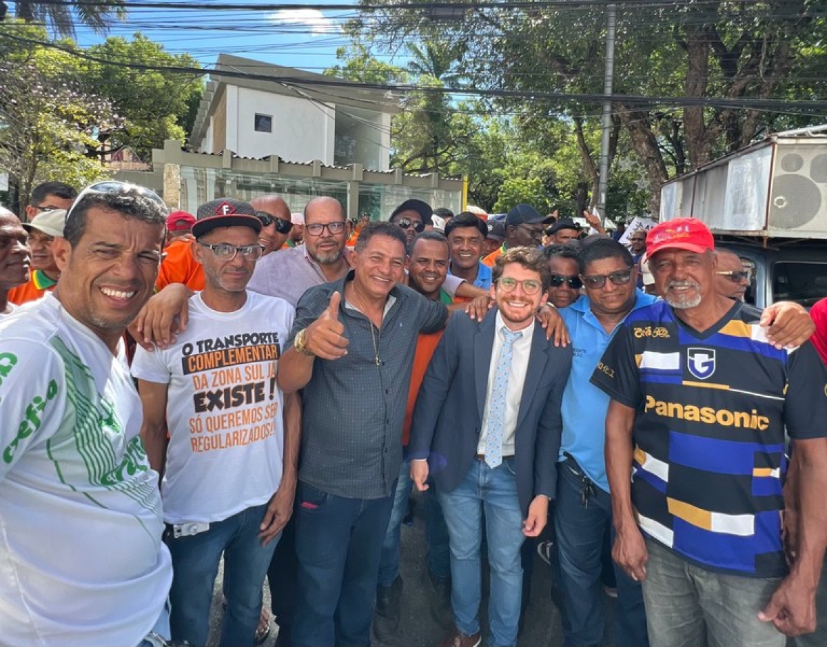 Transporte complementar: "Estou muito feliz de fazer parte desta conquista da categoria", declara Breno Garibalde - Foto: Assessoria Breno Garibalde