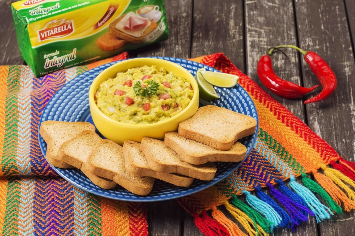 Guacamole com Torradas Vitarella - Foto: Marca Vitarella | Divulgação