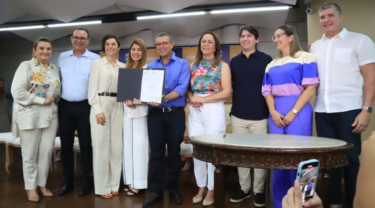 Governo do Estado firma termo de adesão para a construção de 75 creches-escolas nos municípios sergipanos - Foto: André Moreira | Governo de Sergipe