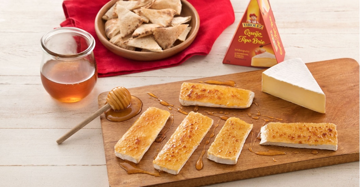Queijo Brie Brûlée com Mel - Foto: Divulgação | Marca Tirolez