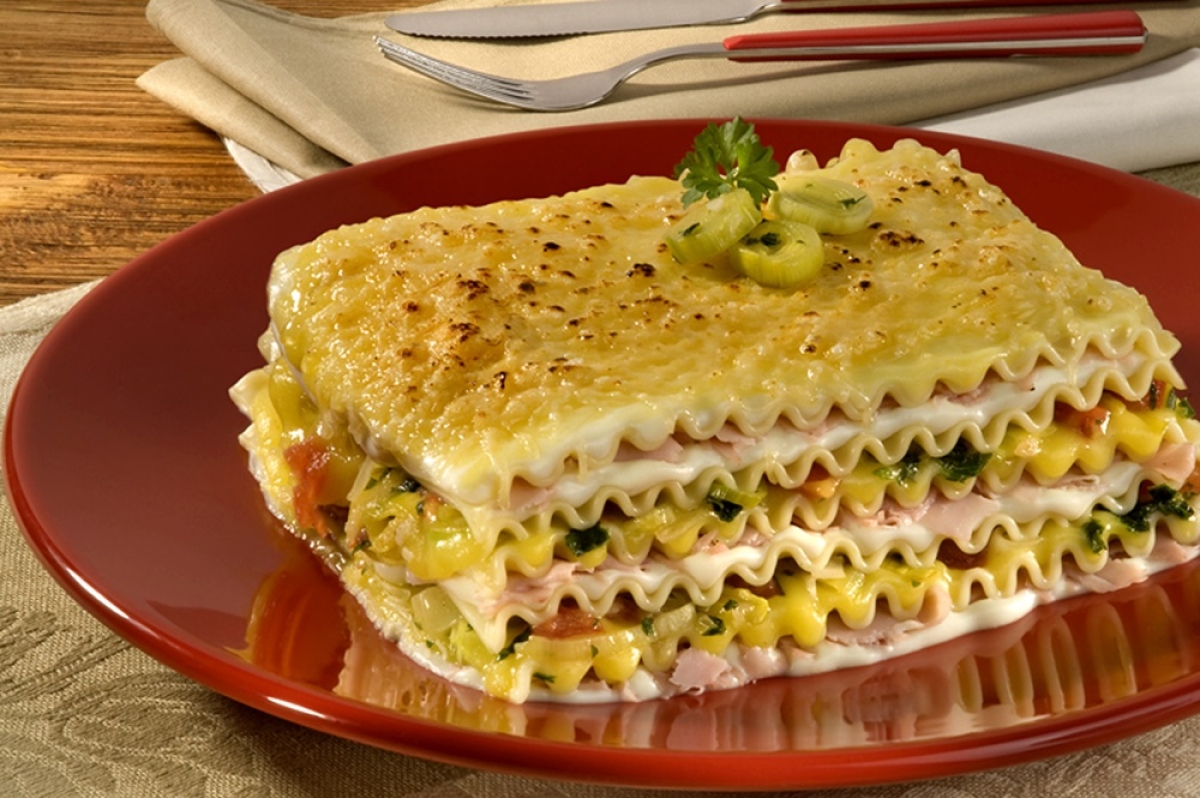 Lasanha ao Creme de Mandioquinha com Alho Poró - Foto: Divulgação | Marca Fortaleza Lasanha ao Creme de Mandioquinha com Alho Poró - Foto: Divulgação | Marca Fortaleza