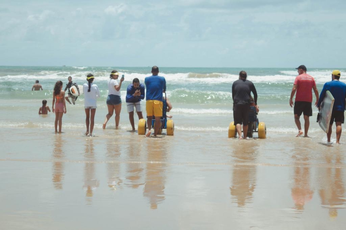 Projeto Verão 2024 terá banho de mar assistido e prática de bodyboarding para PcD - Foto: Ascom Sejesp | Prefeitura de Aracaju