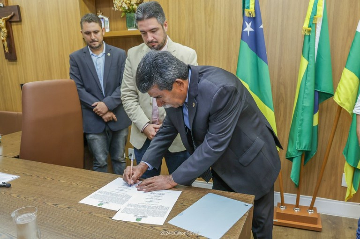Vereador Bigode do Santa Maria é empossado como titular na Câmara de Vereadores de Aracaju - Foto: Gilton Rosas | Agência CMA