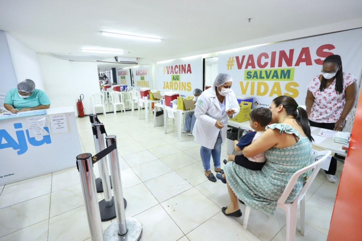 Pontos de vacinação nos shoppings voltam a funcionar somente aos sábados - Foto: Ascom | SMS | Prefeitura de Aracaju
