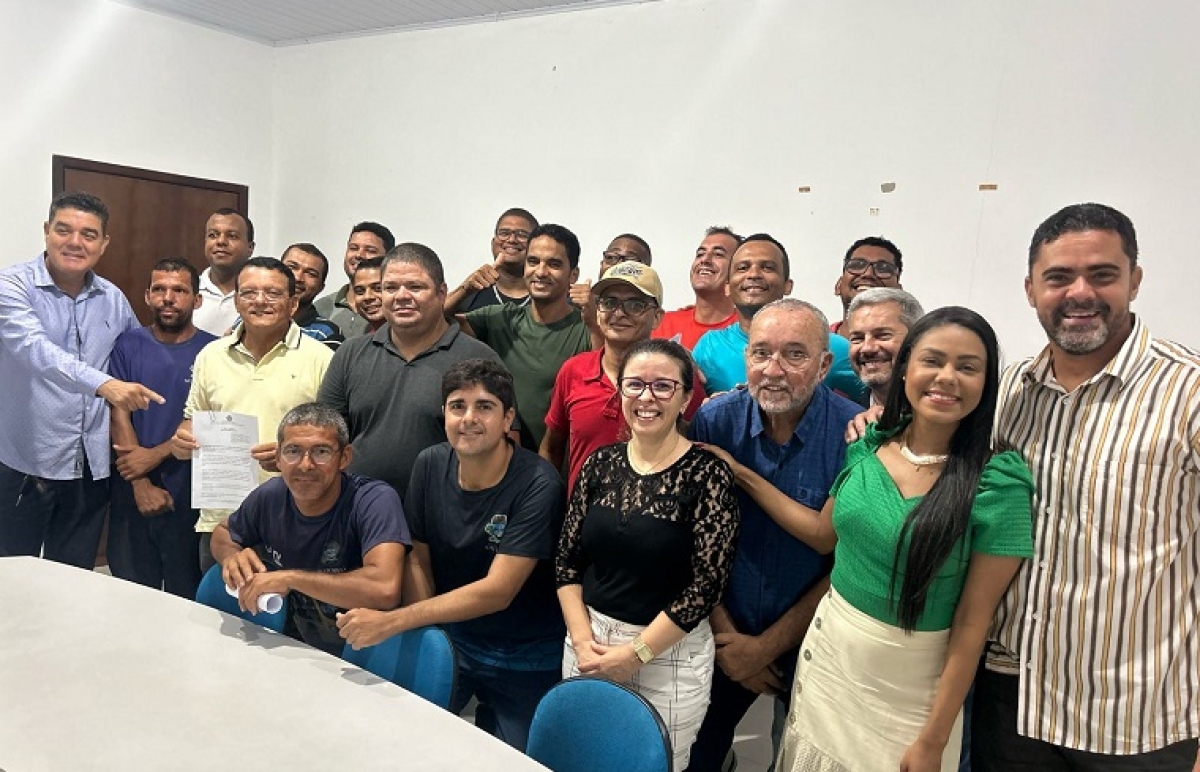 Prefeitura da Barra dos Coqueiros sanciona lei que cria novo salário base para motoristas escolares e ambulância - Foto: Prefeitura da Barra dos Coqueiros
