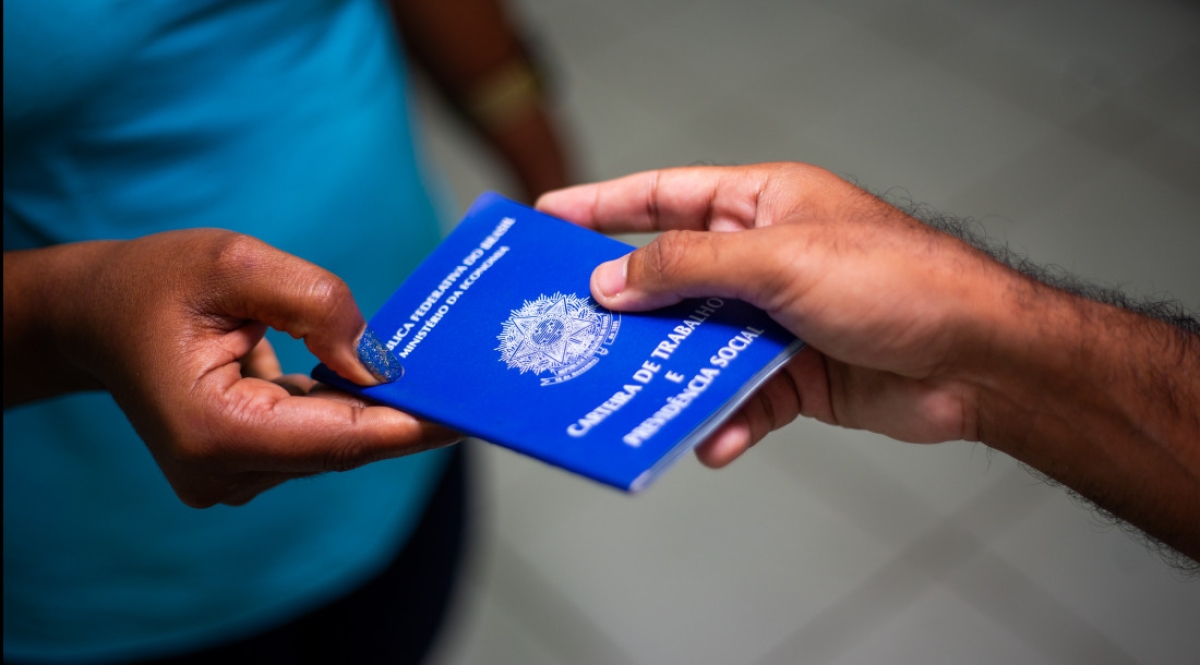 Oportunidades para quem busca o primeiro emprego são divulgadas pela Secretaria do Trabalho, por meio do NAT - Foto: Arthuro Paganini/Governo de Sergipe
