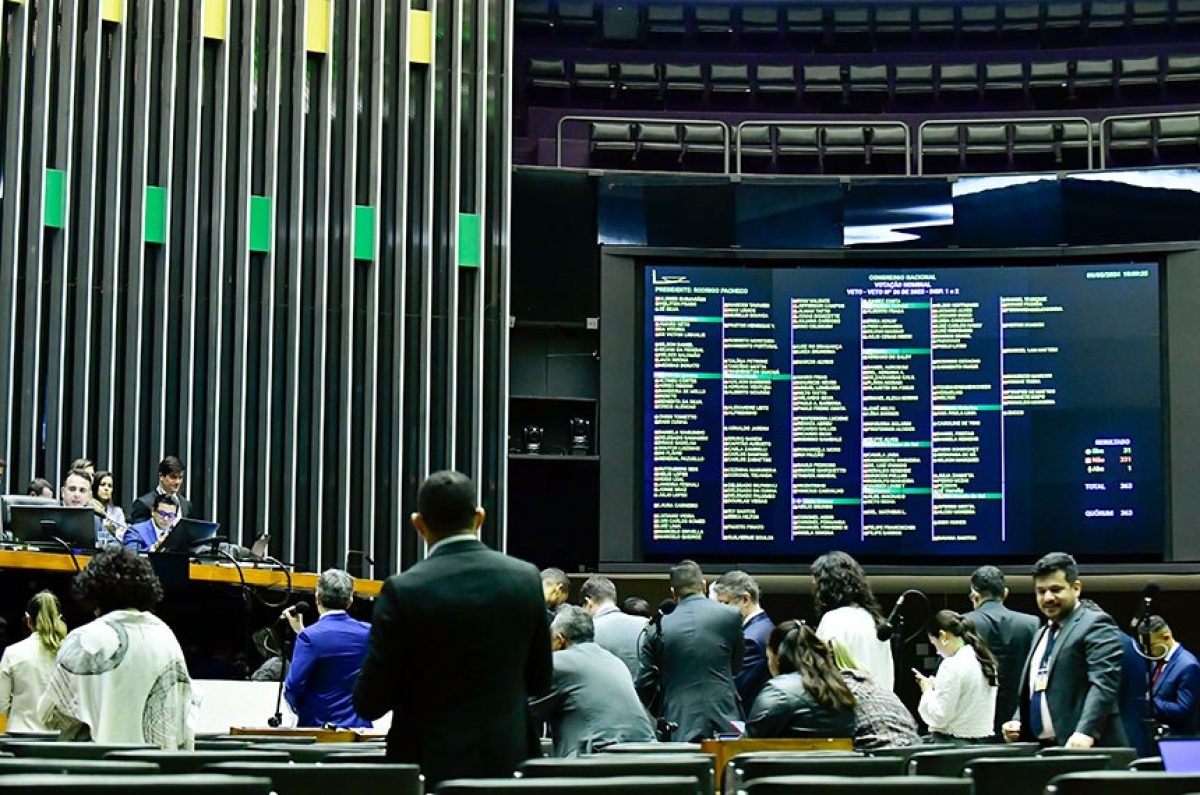 Senadores e deputados rejeitam vetos à lei que mudou regras de licitações - Foto: Waldemir Barreto/Agência Senado