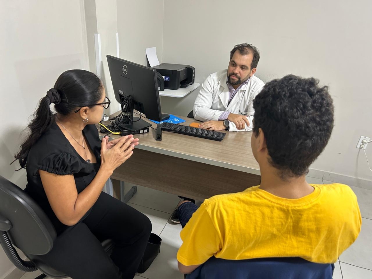 Hospital de Cirurgia oferece gratuitamente consultas, cirurgias e fisioterapia para tratamento da escoliose - Foto: Assessoria de Comunicação do Hospital de Cirurgia 
