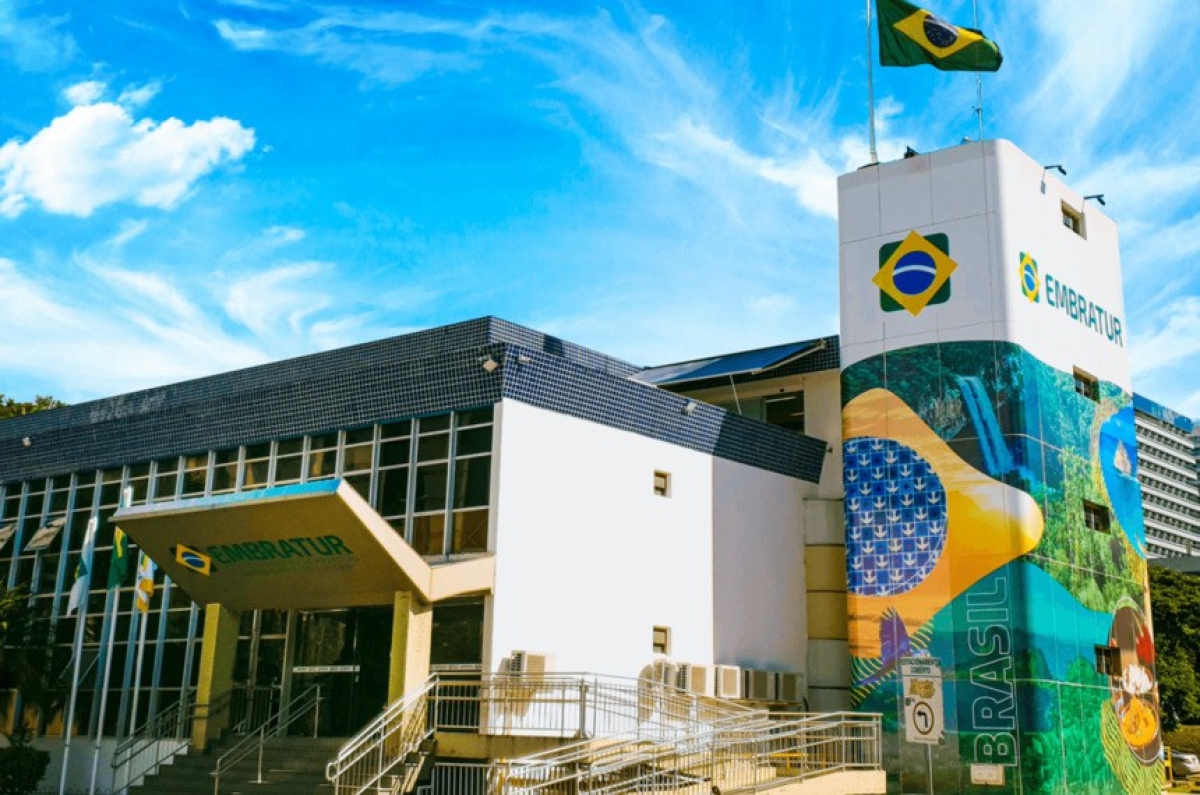 Iniciativa lembra instituições como ABDI e a Apex-Brasil, que também podem ser dispensadas de processos licitatórios - Foto: Embratur/Agência Senado