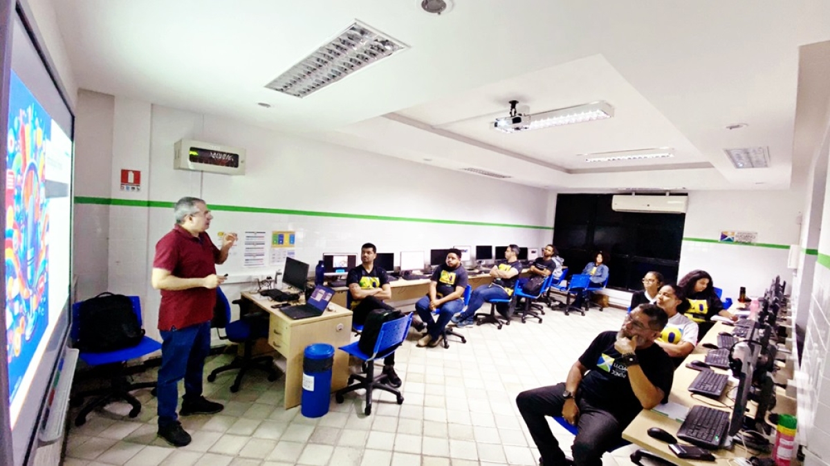 Capacitação de educadores com o Prof. Dr. Alexandre Menezes Chagas - Foto: Divulgação