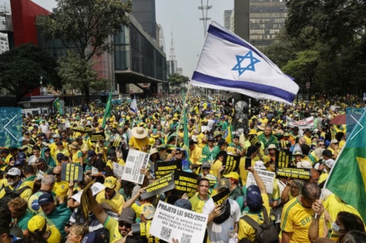 Manifestação na Avenida Paulista - Foto: EFE/Sebastião Moreira