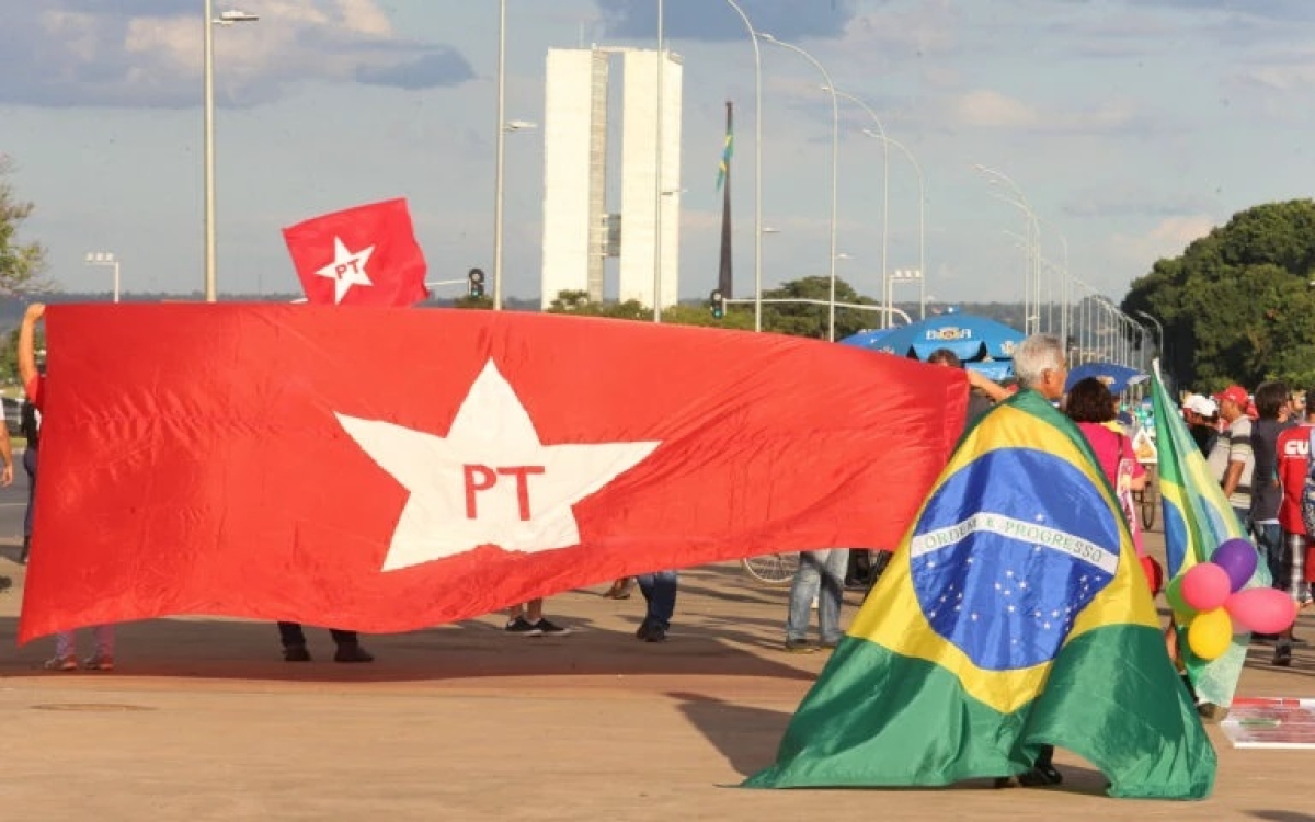 Bandeira do PT - Foto: Lula Marques/Agência PT
