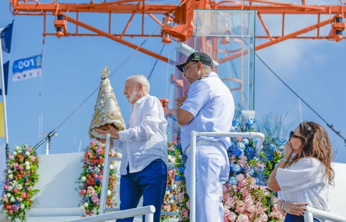 Lula durante romaria fluvial do Círio de Nazaré - Foto: PR/Ricardo Stuckert
