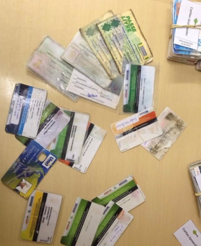 Documentos falsos e cart�es de uso ilegal s�o identificados no transporte p�blico de Aracaju (Foto: Assessoria Setransp/Aracaju)