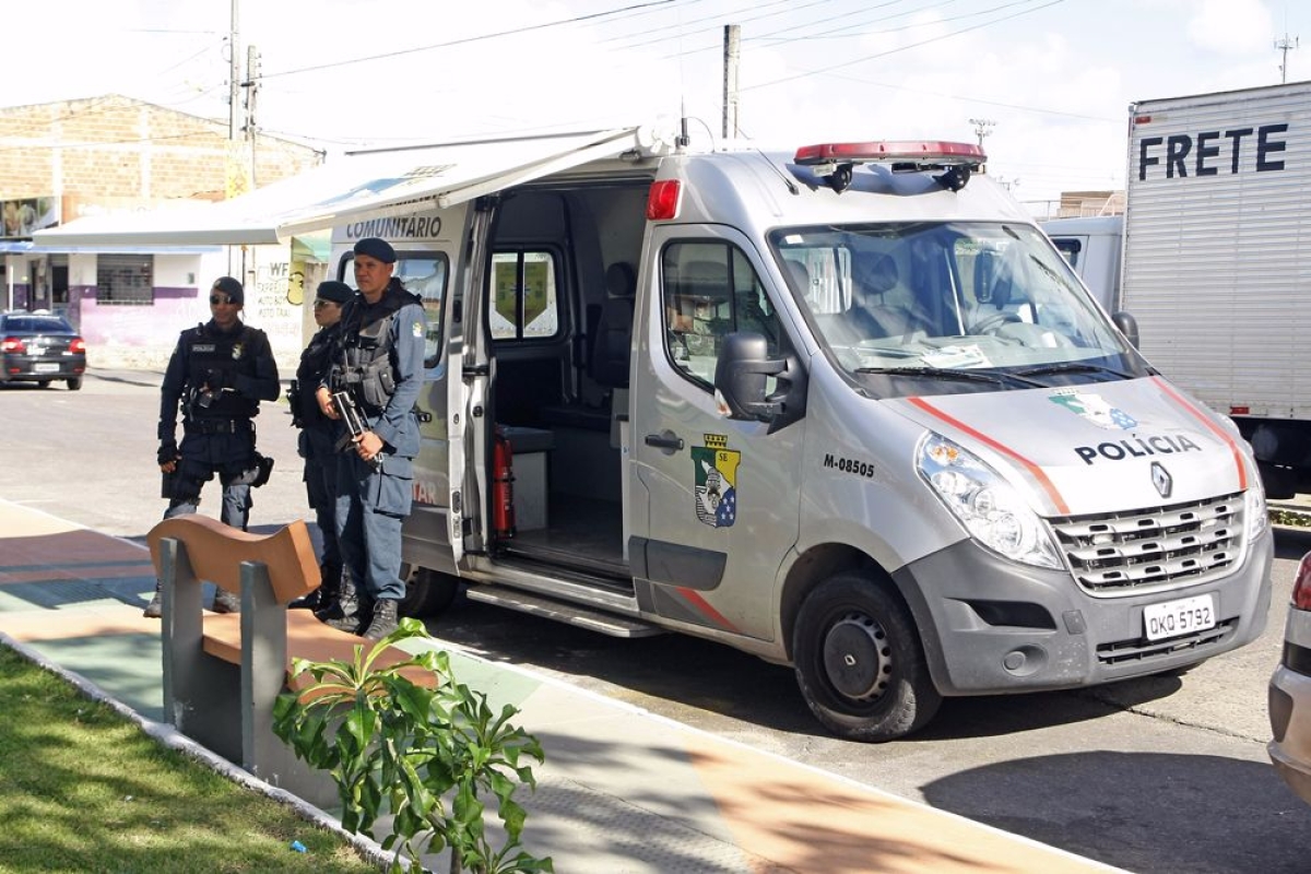 O policiamento comunitrio  realidade, de forma permanente no Santos Dumont, desde junho deste ano, quando o governador Jackson Barreto entregou a unidade mvel  populao (Foto: Victor Ribeiro/ASN)