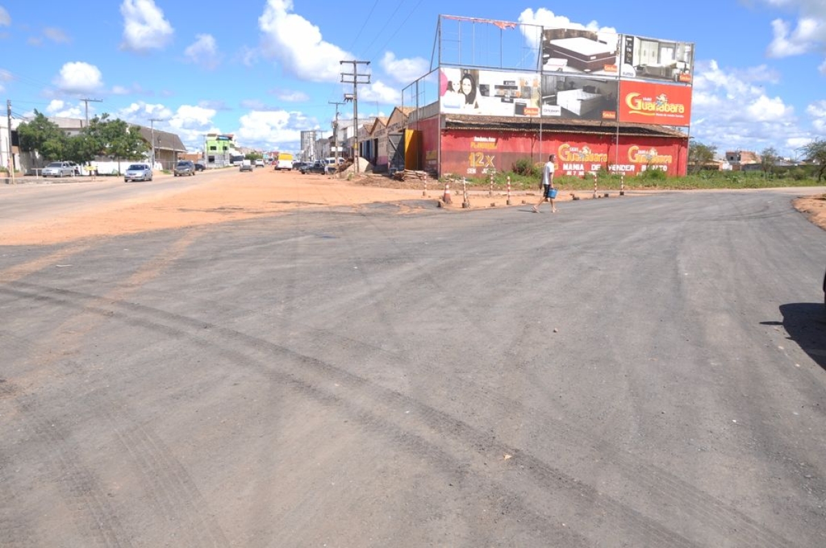 Governo inicia implantao de iluminao pblica em obra da nova entrada de Tobias Barreto (Foto: Seinfra/SE)