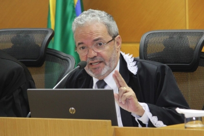 O conselheiro-presidente Cl�vis Barbosa (Foto: Cleverton Ribeiro/TCE/SE)
