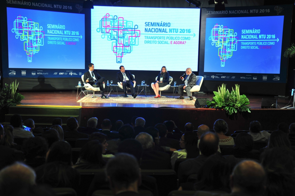 Fundo para transporte pblico  tema de debate para baratear tarifa e gerar melhorias (Foto: Assessoria Setransp/Aracaju)